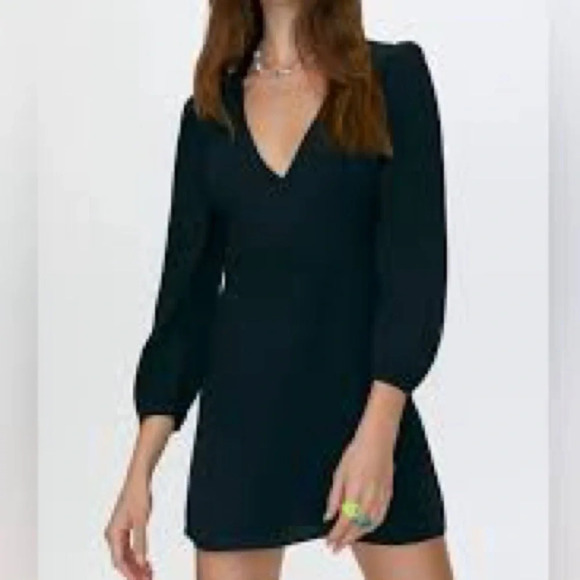 Aritzia Sunday Best Grayson Long Sleeve V Neck Mini Dress in Noir - NEW - Size 8 - Picture 1 of 9